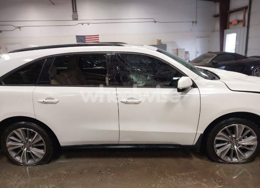 Photo 13 of 2018 Acura Mdx TECHNOLOGY ENTERTAINMENT PKGS (VIN 5J8YD4H70JL009041)