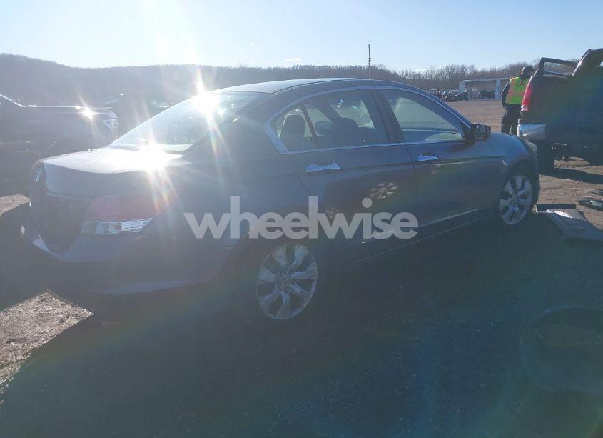 Photo 4 of 2009 Honda Accord 3.5 EX (VIN 5KBCP36729B502328)