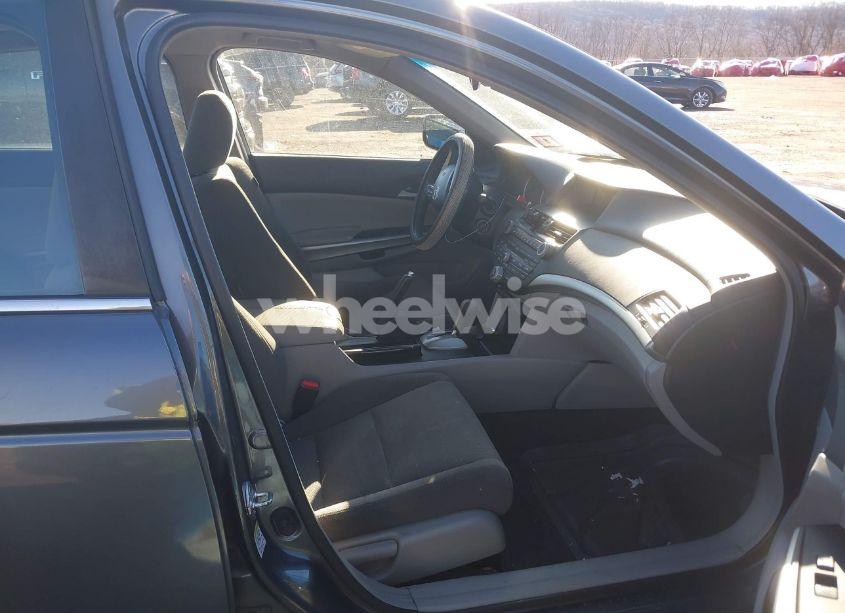 Photo 5 of 2009 Honda Accord 3.5 EX (VIN 5KBCP36729B502328)