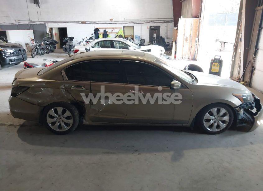 Photo 13 of 2009 Honda Accord 3.5 EX-L (VIN 5KBCP36849B502484)