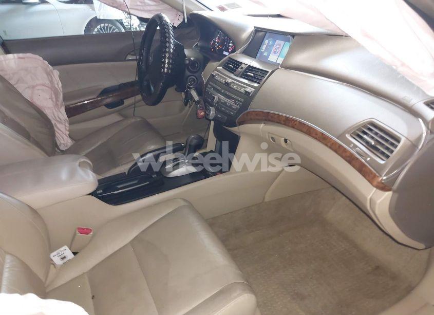 Photo 5 of 2009 Honda Accord 3.5 EX-L (VIN 5KBCP36849B502484)