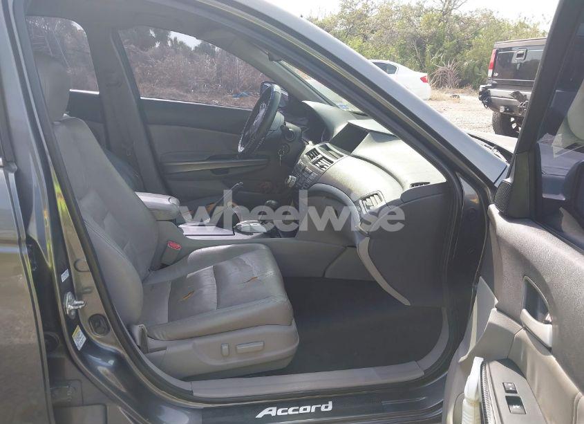 Photo 5 of 2010 Honda Accord 3.5 EX-L (VIN 5KBCP3F80AB008210)