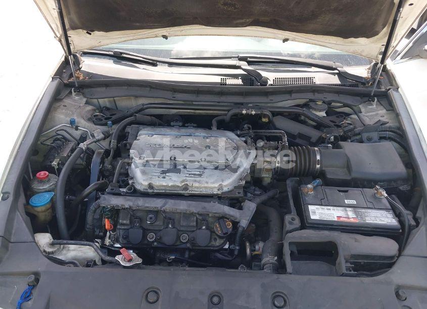 Photo 10 of 2011 Honda Accord 3.5 EX-L (VIN 5KBCP3F80BB002022)