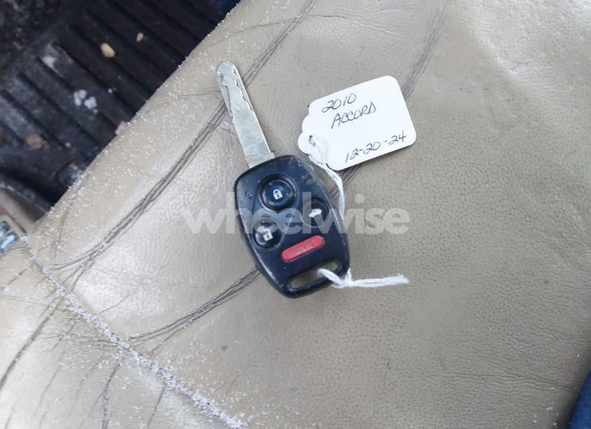 Photo 11 of 2010 Honda Accord 3.5 EX-L (VIN 5KBCP3F81AB004182)