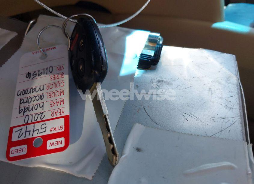 Photo 11 of 2010 Honda Accord 3.5 EX-L (VIN 5KBCP3F81AB011956)