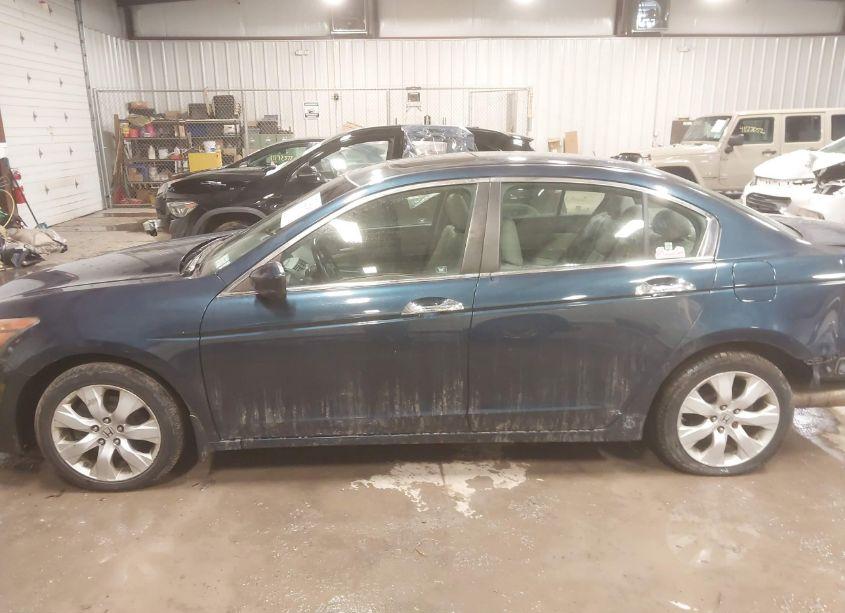 Photo 15 of 2010 Honda Accord 3.5 EX-L (VIN 5KBCP3F81AB018468)