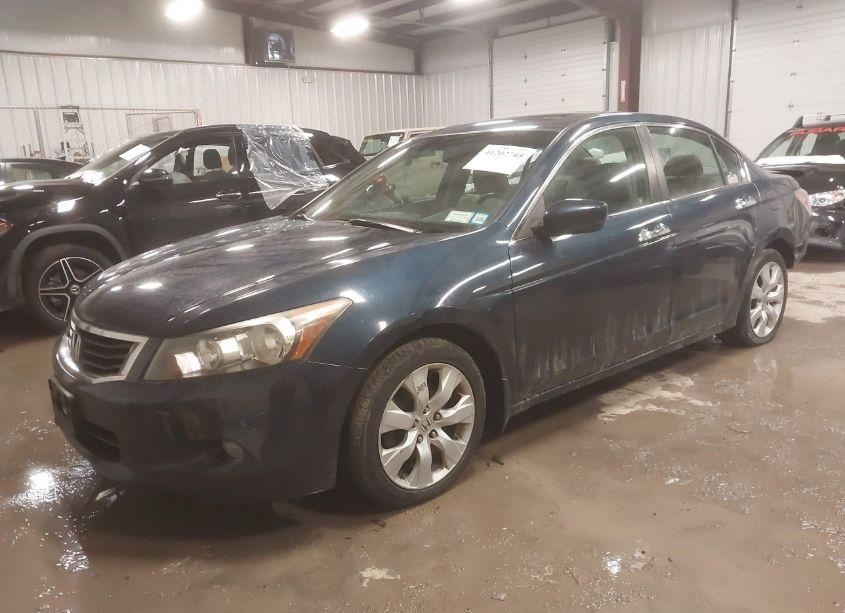 Photo 2 of 2010 Honda Accord 3.5 EX-L (VIN 5KBCP3F81AB018468)