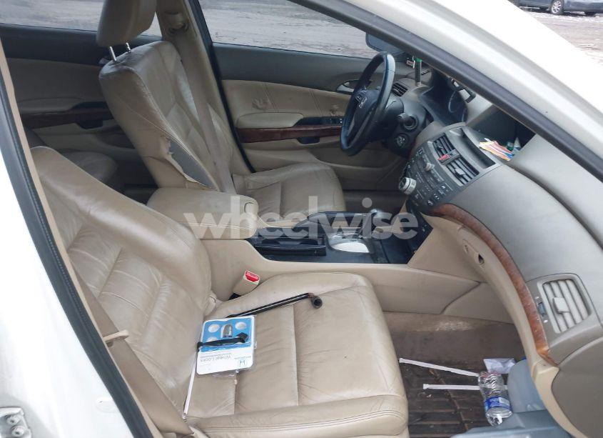 Photo 5 of 2010 Honda Accord 3.5 EX-L (VIN 5KBCP3F82AB001629)