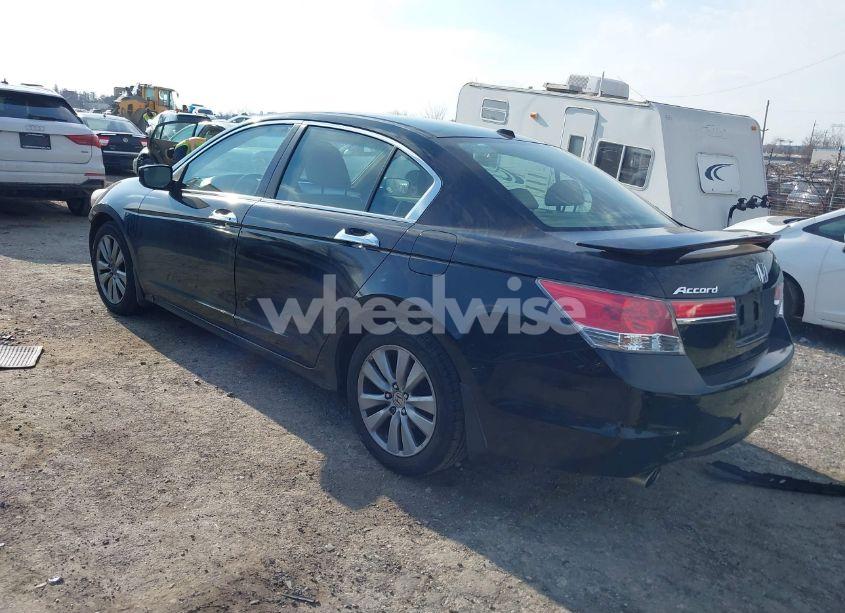 Photo 3 of 2011 Honda Accord 3.5 EX-L (VIN 5KBCP3F82BB002328)