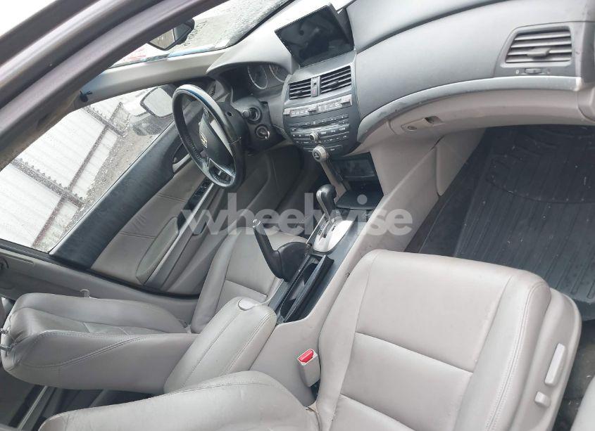 Photo 5 of 2010 Honda Accord 3.5 EX-L (VIN 5KBCP3F84AB003138)