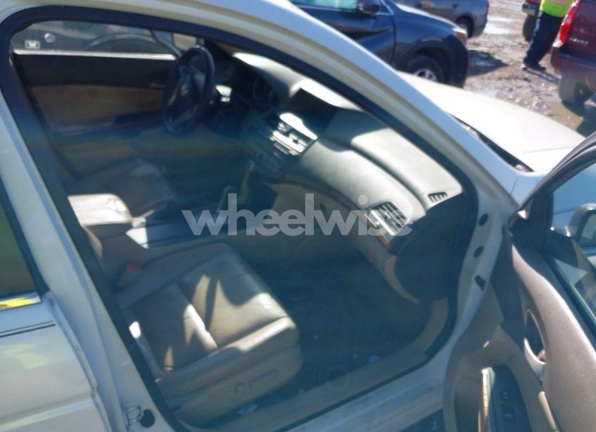 Photo 5 of 2010 Honda Accord 3.5 EX-L (VIN 5KBCP3F84AB012678)