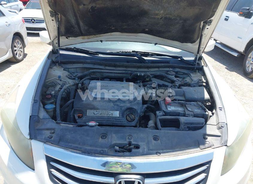 Photo 10 of 2011 Honda Accord 3.5 EX-L (VIN 5KBCP3F84BB002945)