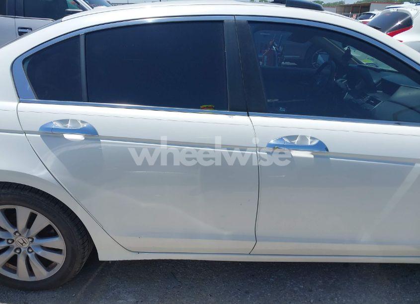 Photo 13 of 2011 Honda Accord 3.5 EX-L (VIN 5KBCP3F84BB002945)