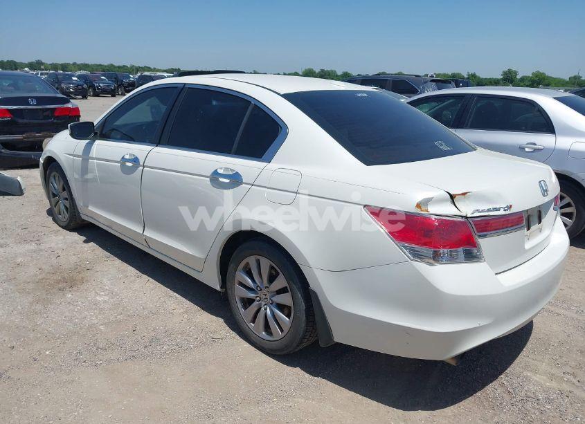 Photo 3 of 2011 Honda Accord 3.5 EX-L (VIN 5KBCP3F84BB002945)