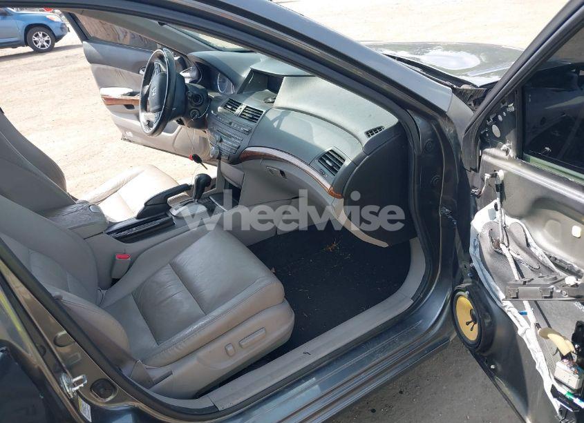 Photo 5 of 2011 Honda Accord 3.5 EX-L (VIN 5KBCP3F85BB003618)