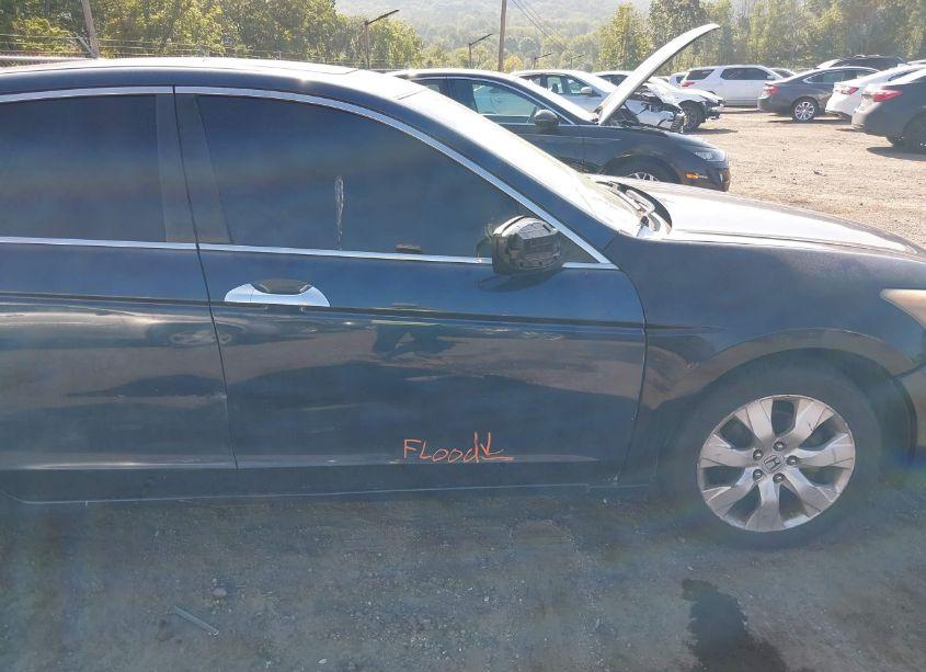 Photo 6 of 2010 Honda Accord 3.5 EX-L (VIN 5KBCP3F86AB017610)