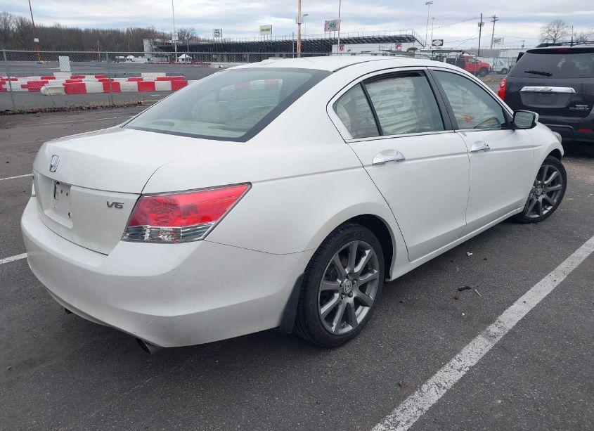 Photo 4 of 2010 Honda Accord 3.5 EX-L (VIN 5KBCP3F88AB001778)