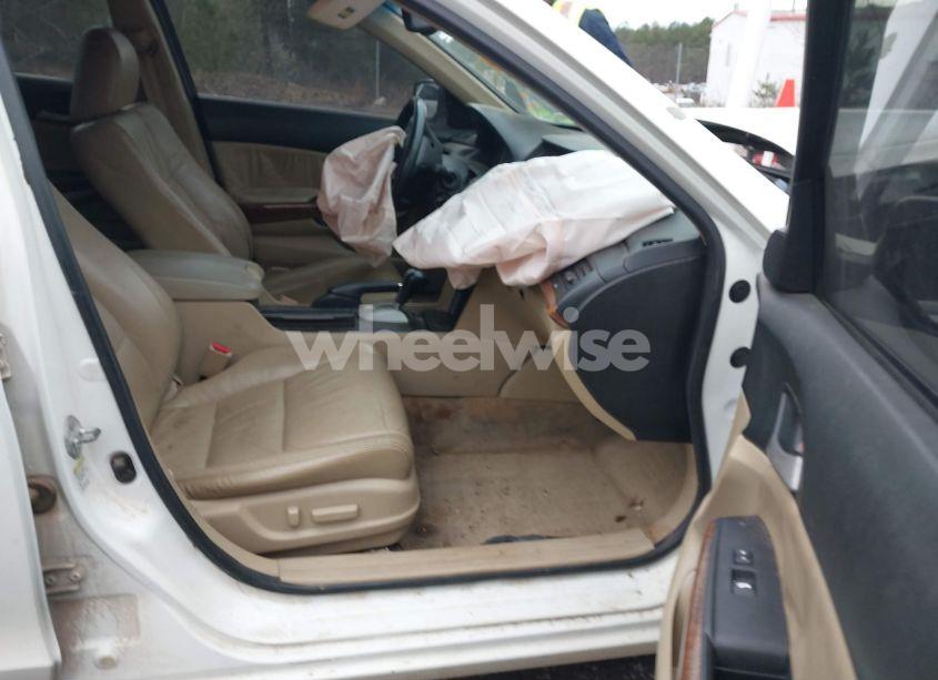 Photo 5 of 2011 Honda Accord 3.5 EX-L (VIN 5KBCP3F89BB002598)