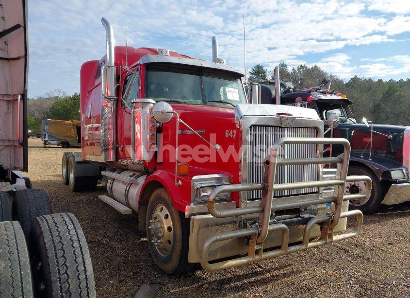 2006 Western Star/auto CAR 4900 4900FA (VIN 5KJJAECV86PW19647) main photo