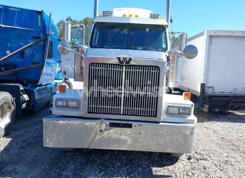 Photo 11 of 2006 Western Star/auto CAR 4900 4900FA (VIN 5KJJAECV96PV35966)