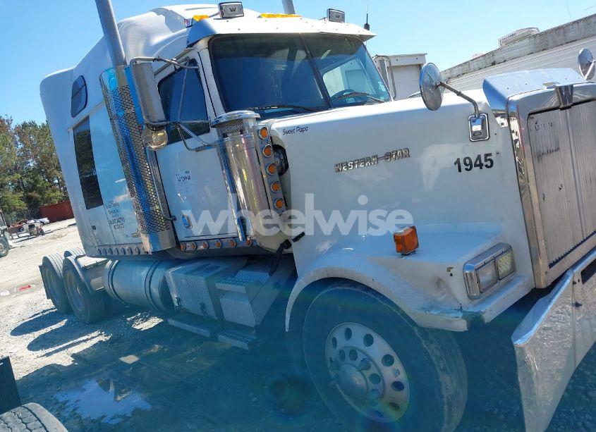 Photo 12 of 2006 Western Star/auto CAR 4900 4900FA (VIN 5KJJAECV96PV35966)