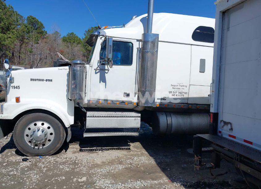 Photo 13 of 2006 Western Star/auto CAR 4900 4900FA (VIN 5KJJAECV96PV35966)