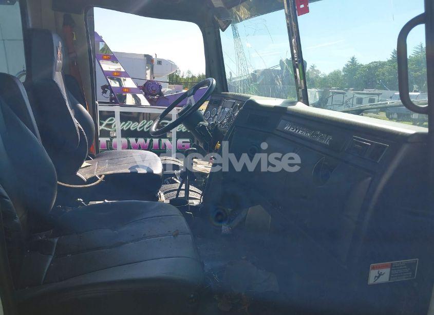 Photo 5 of 2020 Western Star 4900 EX (VIN 5KJJAED11LPLU6459)