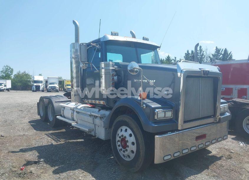 2013 Western Star/auto CAR CONVENTIONAL 4900FA (VIN 5KJJAEDV7DPBX4977) main photo