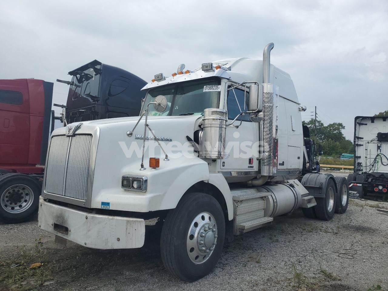 Photo 2 of 2016 WESTENSTAR CONVENTION - SEMI TRUCK (VIN 5KJJALD10GPHA5938)