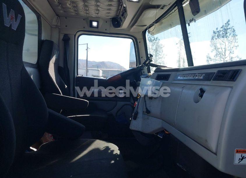 Photo 7 of 2016 Western Star/auto CAR 5700 XE (VIN 5KJJBLD55GLHT4329)