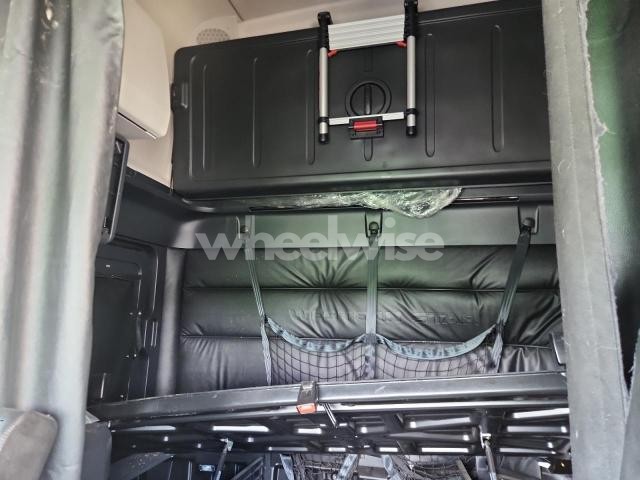 Photo 6 of 2024 WESTERN STAR 49X CHASSIS SEMI TRUCK N/A (VIN 5KJJBWDR5RLVB9470)