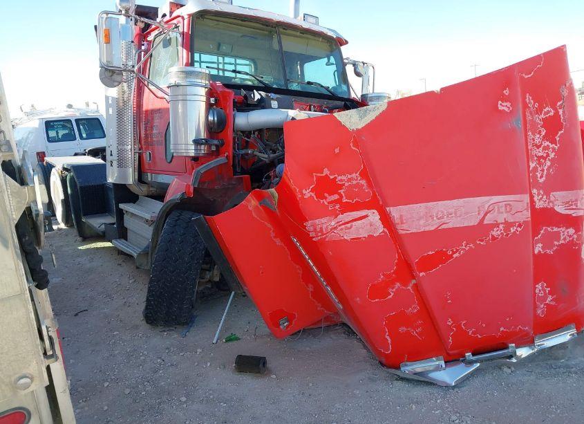 2013 Western Star/auto CAR 4900 4900SA (VIN 5KJNALBG7DPBY0689) main photo