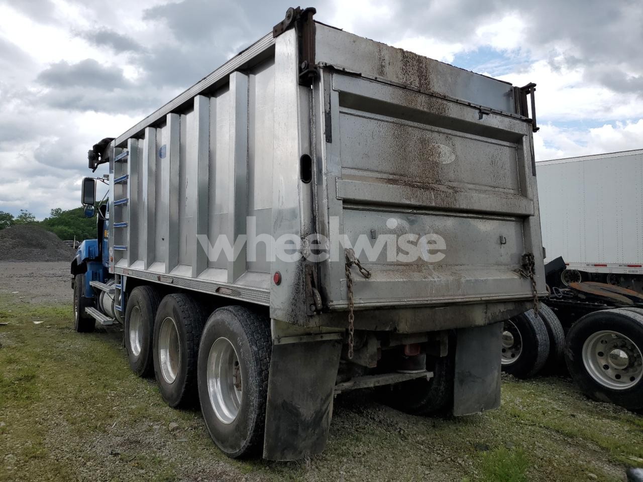 Photo 3 of 2017 WESTERN STAR/AUTO CAR CONVENTIONAL 4700SF (VIN 5KKHAVDVXHPJD1176)