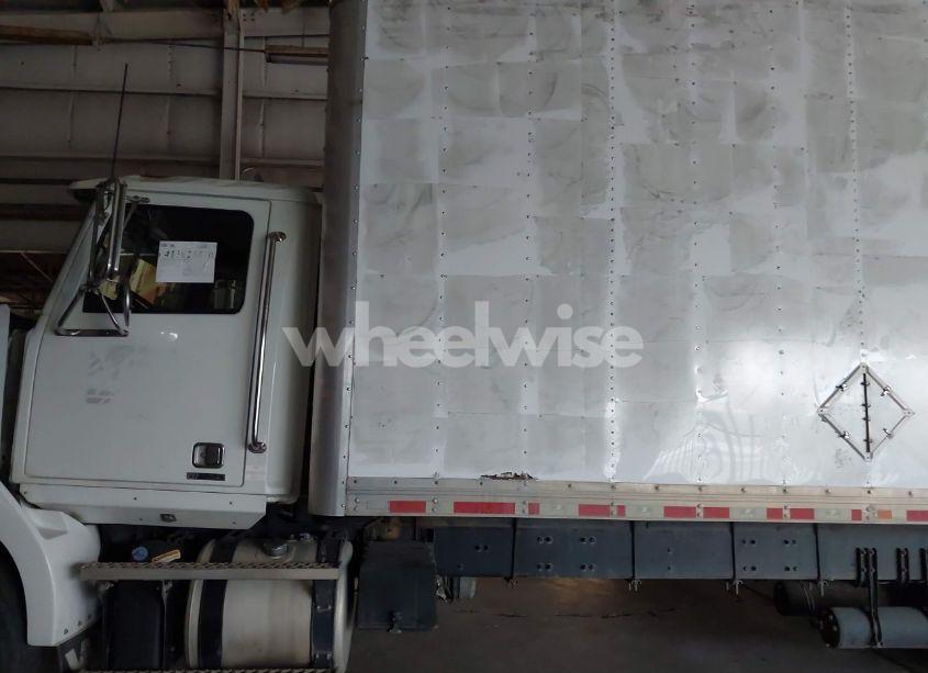 Photo 14 of 2018 Western Star 4700 SET BACK AXLE (VIN 5KKHAXFE3JPJD9621)