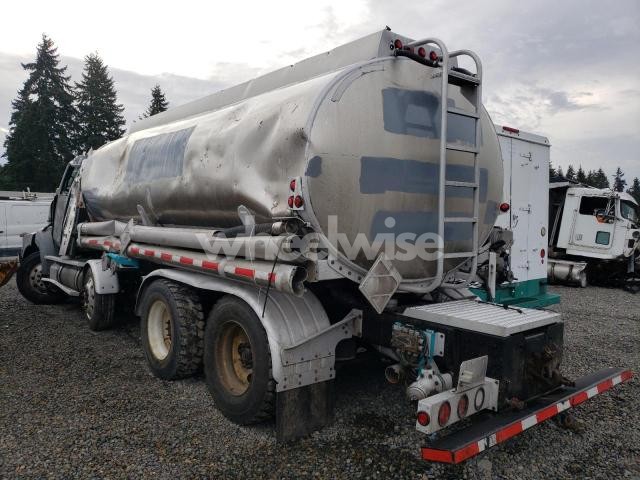 Photo 4 of 2022 WESTERN STAR 4900 TANK TRUCK N/A (VIN 5KKMALFG0NPNE5161)