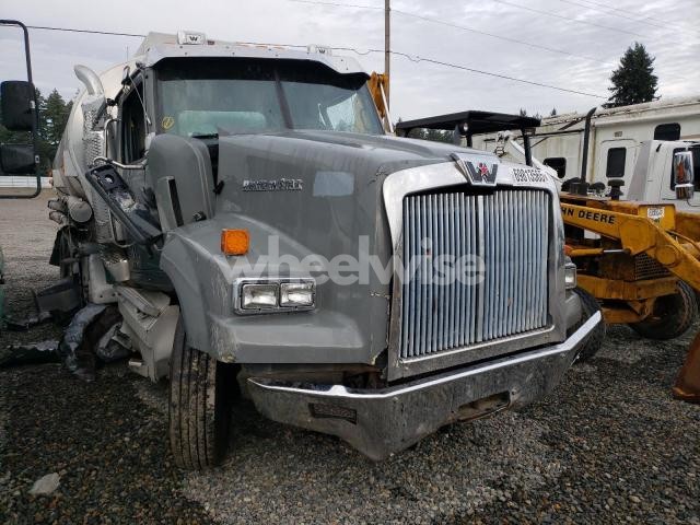 Photo 5 of 2022 WESTERN STAR 4900 TANK TRUCK N/A (VIN 5KKMALFG0NPNE5161)