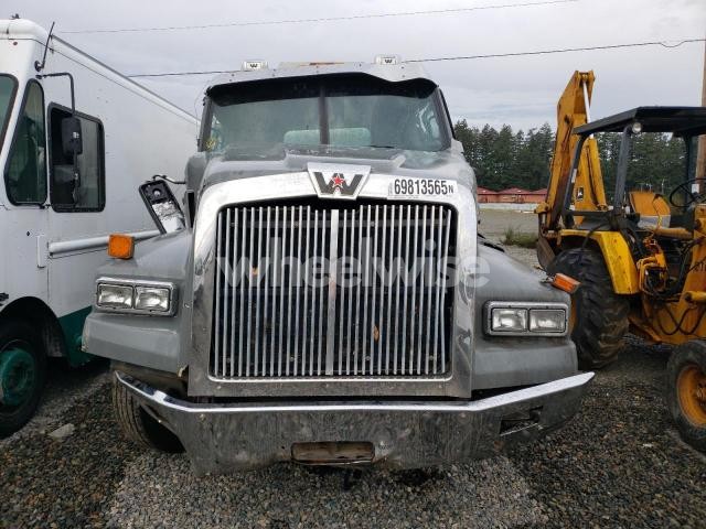 Photo 8 of 2022 WESTERN STAR 4900 TANK TRUCK N/A (VIN 5KKMALFG0NPNE5161)