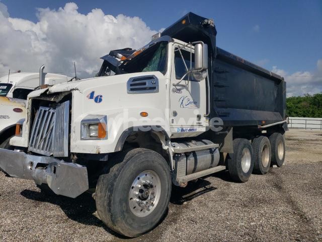 Photo 5 of 2017 WESTERNSTAR 4700 DUMP TRUCK (VIN 5KKMAVDV1HPJC7399)