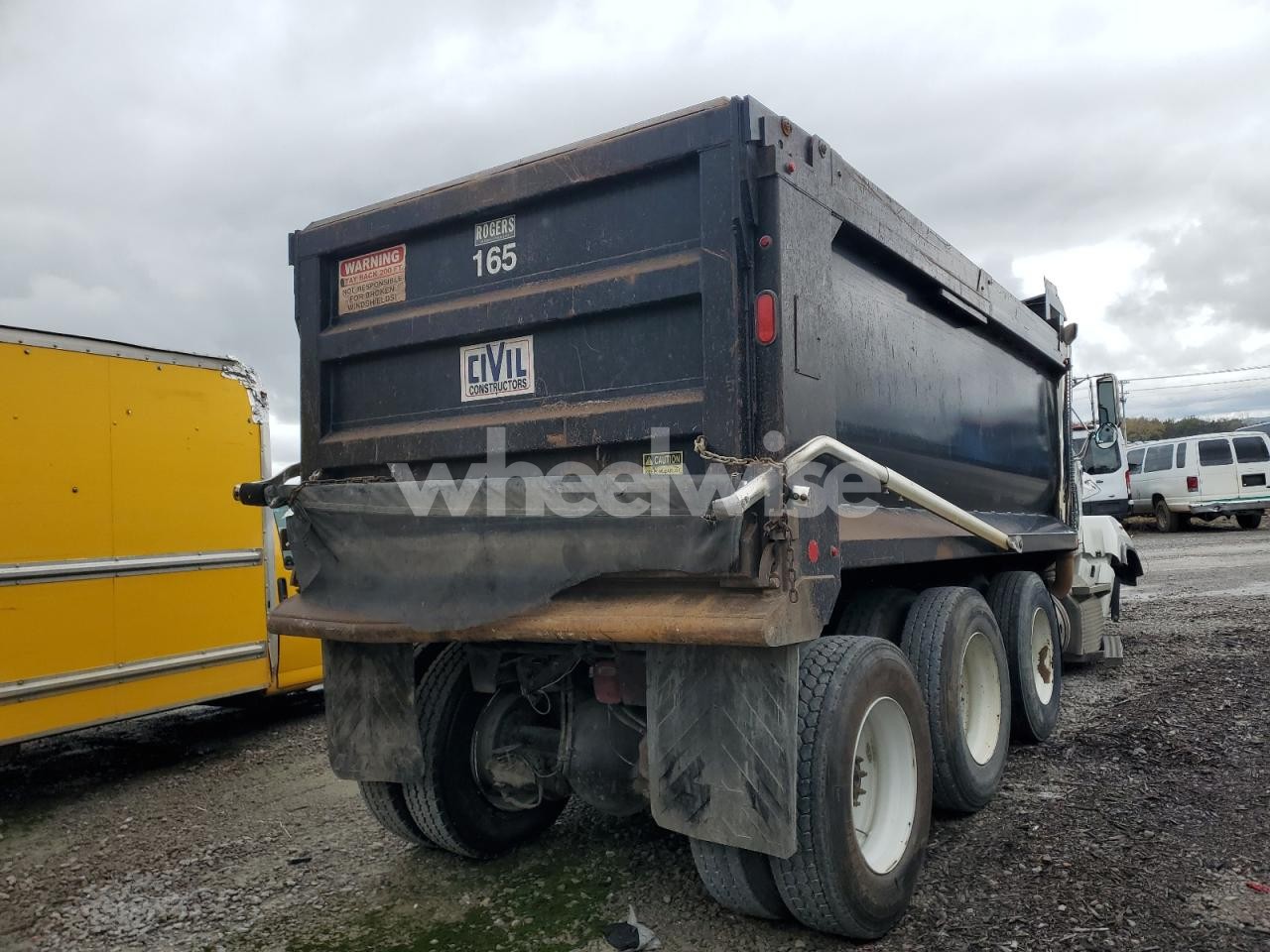 Photo 4 of 2018 WESTERN STAR 4700 DUMP TRUCK (VIN 5KKMAVDVXJPJS2308)