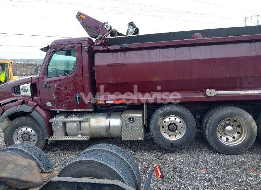 Photo 18 of 2023 Western Star 4800 SET BACK AXLE (VIN 5KKMBWD11PLNS7800)