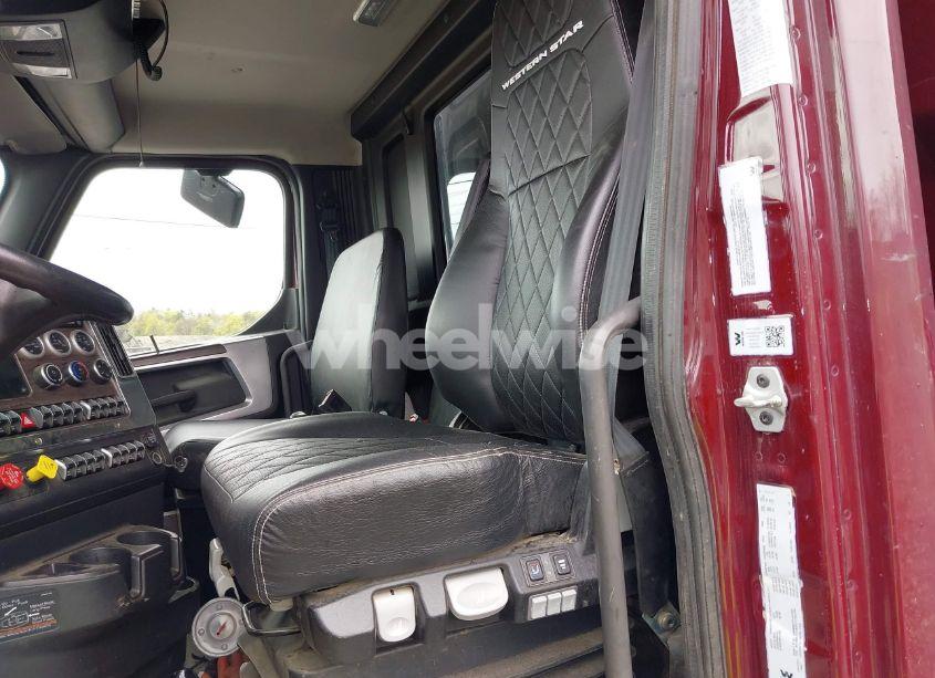 Photo 7 of 2023 Western Star 4800 SET BACK AXLE (VIN 5KKMBWD11PLNS7800)