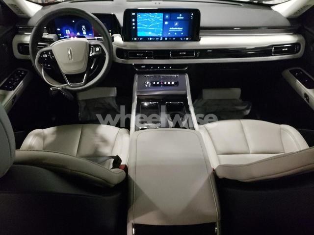 Photo 8 of 2025 LINCOLN AVIATOR (VIN 5LM5J6XC1SGL16452)