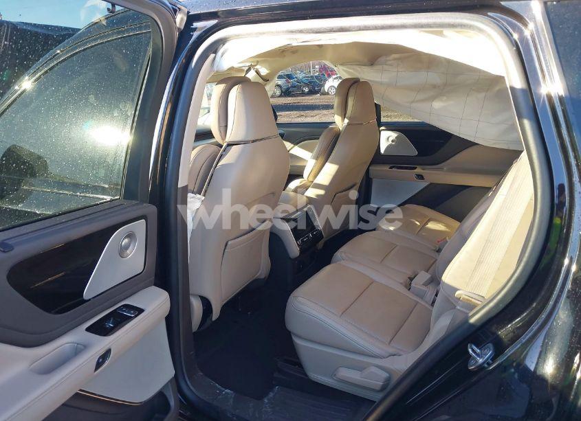 Photo 8 of 2022 Lincoln Aviator RESERVE (VIN 5LM5J7WC8NGL18095)