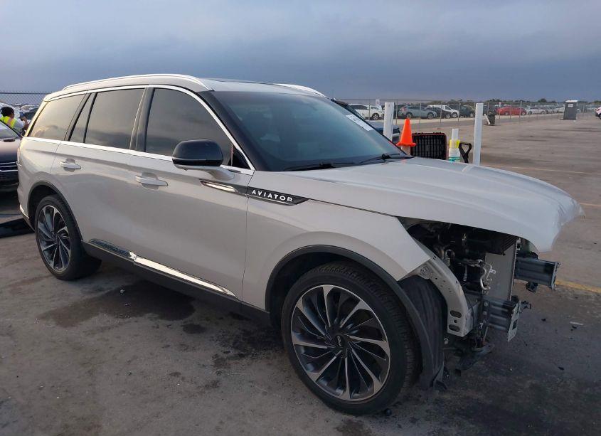 2020 Lincoln Aviator RESERVE (VIN 5LM5J7XC3LGL15391) main photo