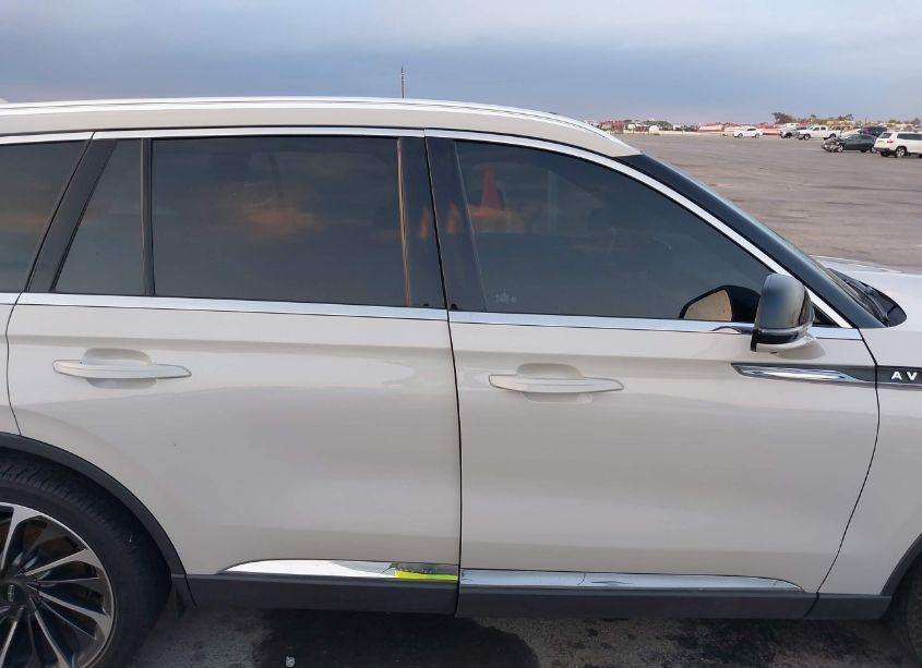 Photo 14 of 2020 Lincoln Aviator RESERVE (VIN 5LM5J7XC3LGL15391)
