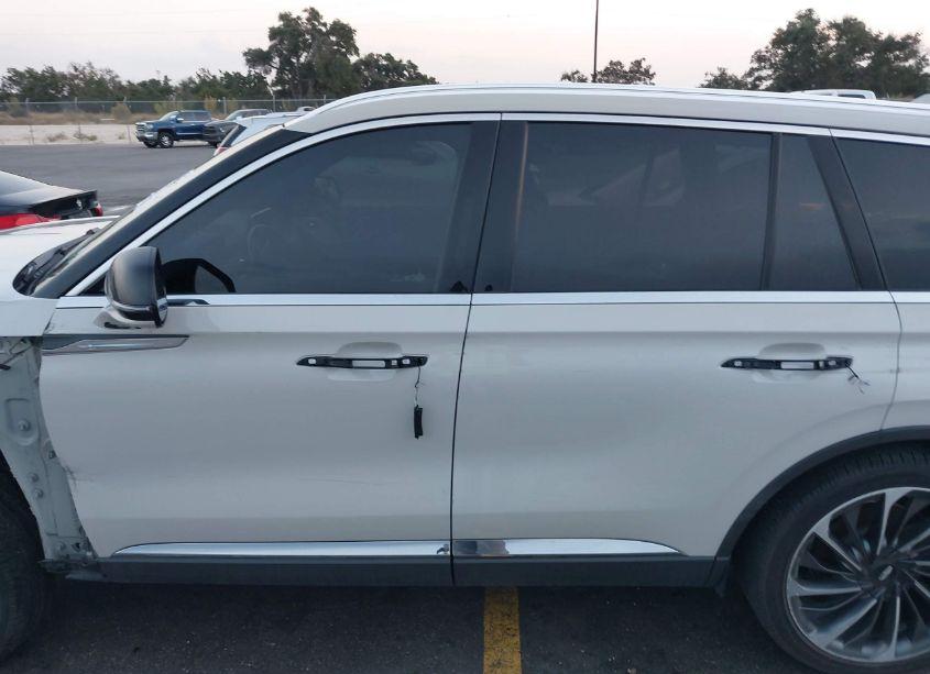 Photo 15 of 2020 Lincoln Aviator RESERVE (VIN 5LM5J7XC3LGL15391)