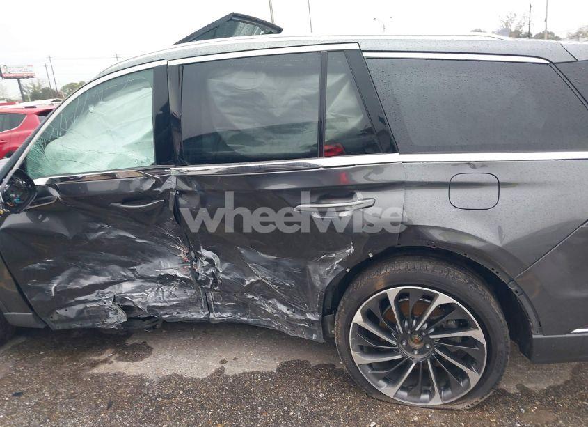 Photo 14 of 2020 Lincoln Aviator RESERVE (VIN 5LM5J7XC4LGL32832)