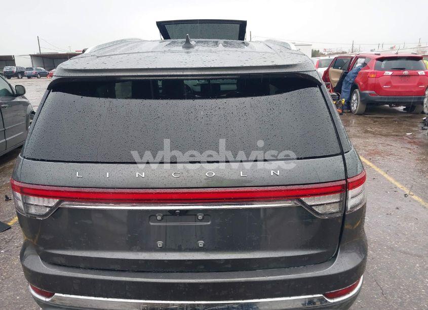 Photo 16 of 2020 Lincoln Aviator RESERVE (VIN 5LM5J7XC4LGL32832)