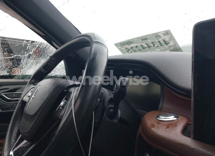 Photo 7 of 2020 Lincoln Aviator RESERVE (VIN 5LM5J7XC4LGL32832)