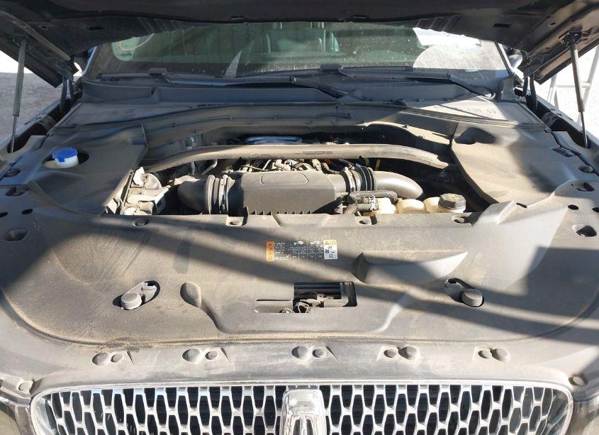 Photo 10 of 2020 Lincoln Aviator RESERVE (VIN 5LM5J7XC4LGL34886)